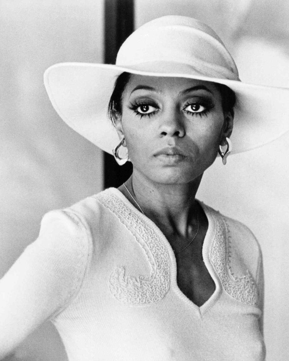 20 Glamorous Vintage Photos of the Incomparable Ms. Diana Ross