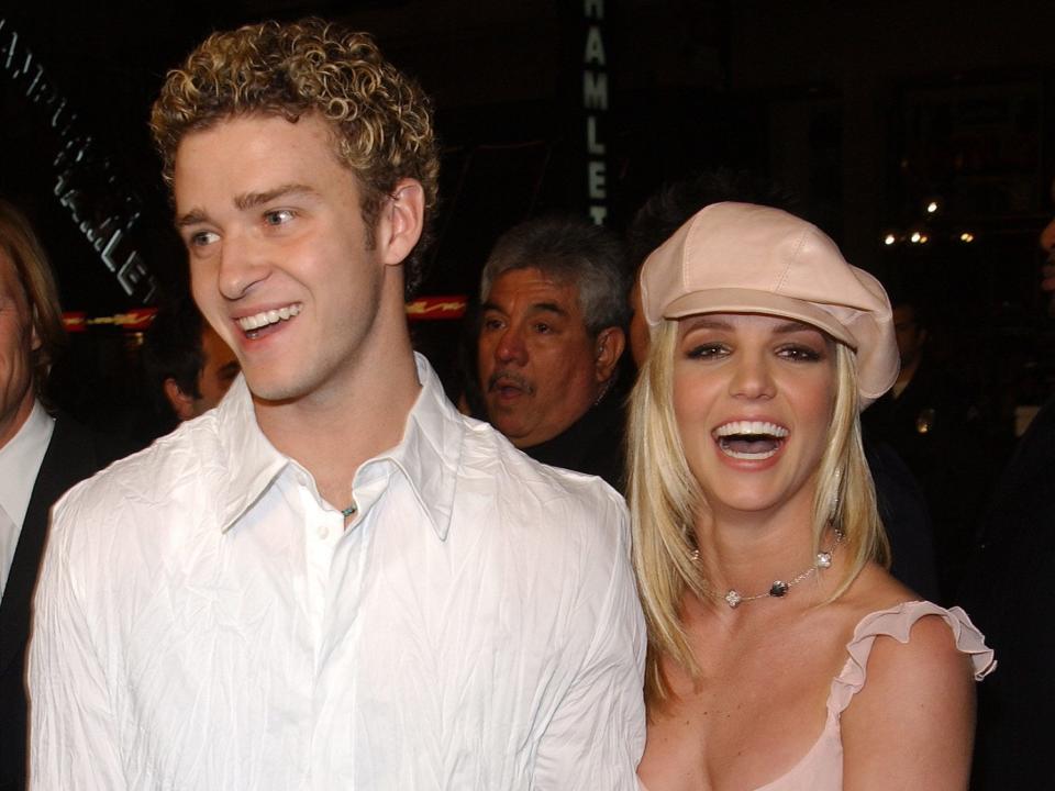 Justin Timberlake and Britney Spears held hands at the premiere of "Crossroads."