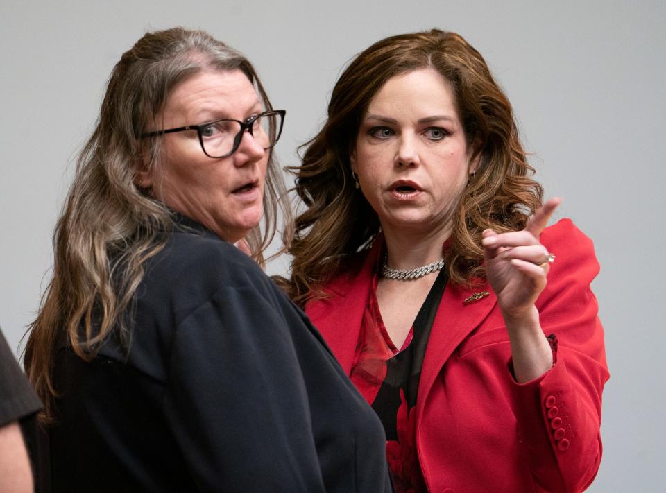 Jennifer Crumbley, left, stands with her attorney Shannon Smith as she is being tried on four counts of involuntary manslaughter in the Oakland County courtroom of Cheryl Matthews on Monday, Jan. 29, 2024. CrumbleyÕs son, Ethan Crumbley is convicted on killing four students at Oxford High School in 2021.