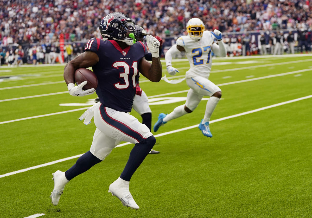 Houston Texans' Dameon Pierce Aiming To 'Clean Up' Run Game - Sports  Illustrated Houston Texans News, Analysis and More