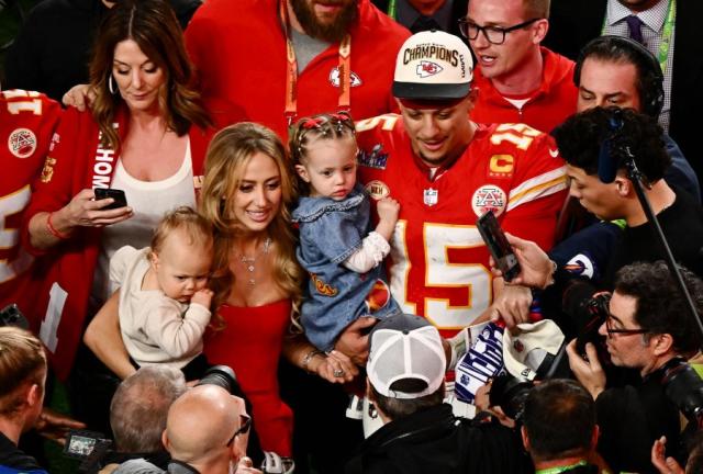 Chiefs QB Patrick Mahomes Calls Wife Brittany a 'Hall of Fame Mom'