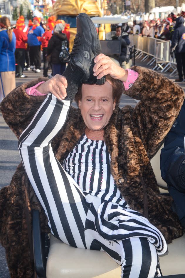 One of Simmons’ last public appearances was at the 87th Annual Macy's Thanksgiving Day Parade in 2013.