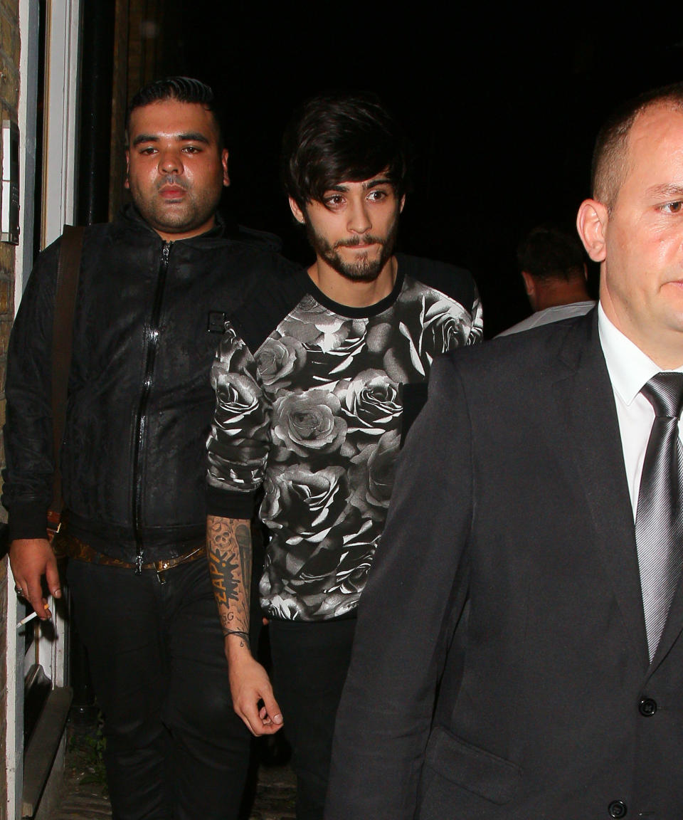 Florals look good on you, Zayn. 