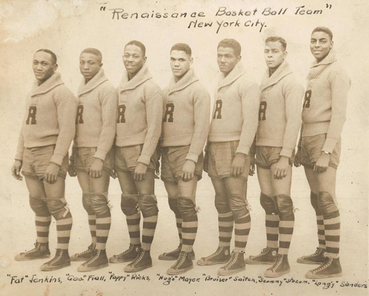 The New York Rens played from 1923 to 1948. <a href="https://pbs.twimg.com/media/CAq0dD0VAAAeSwU?format=jpg&name=medium" rel="nofollow noopener" target="_blank" data-ylk="slk:Black History Heroes/Twitter;elm:context_link;itc:0;sec:content-canvas" class="link ">Black History Heroes/Twitter</a>