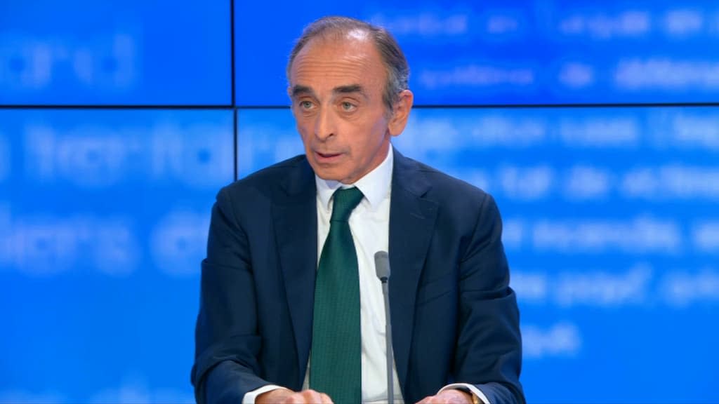 Éric Zemmour face à Alain Duhamel le 18 octobre 2021 sur BFMTV. - BFMTV