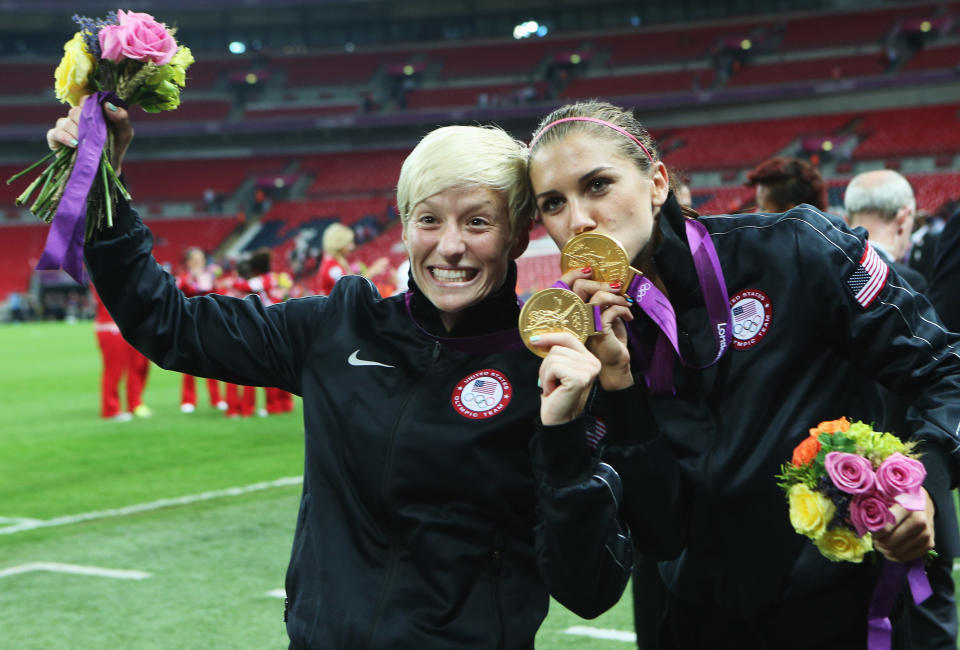 La futbolista Hope Solo acusó a la estrella del equipo estadounidense Megan Rapinoe de intimidar a sus compañeras de equipo para que se arrodillen. (Foto: Getty Images)