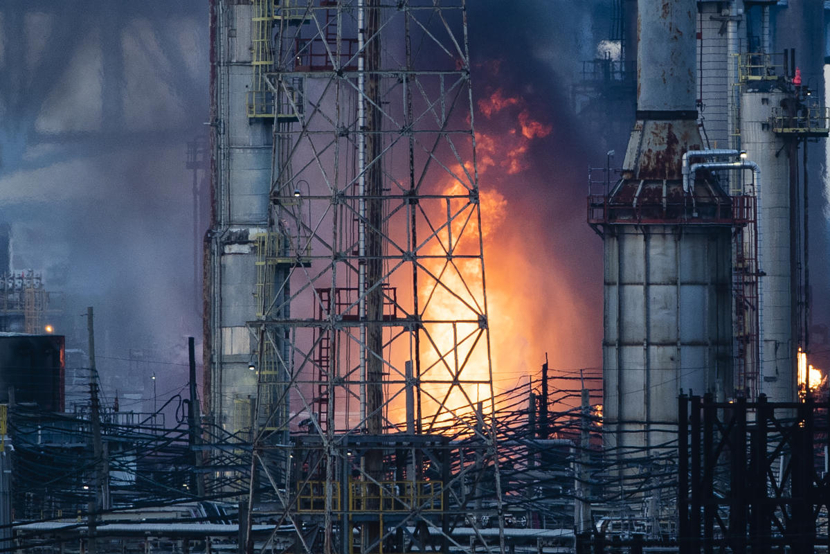 Russian Oil Refinery Bombed