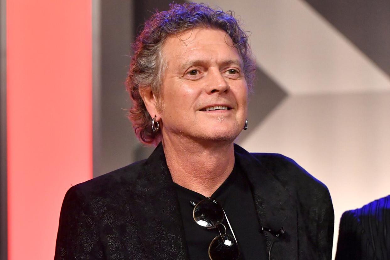 Def Leppard Drummer Rick Allen Assaulted Outside Fla. Hotel