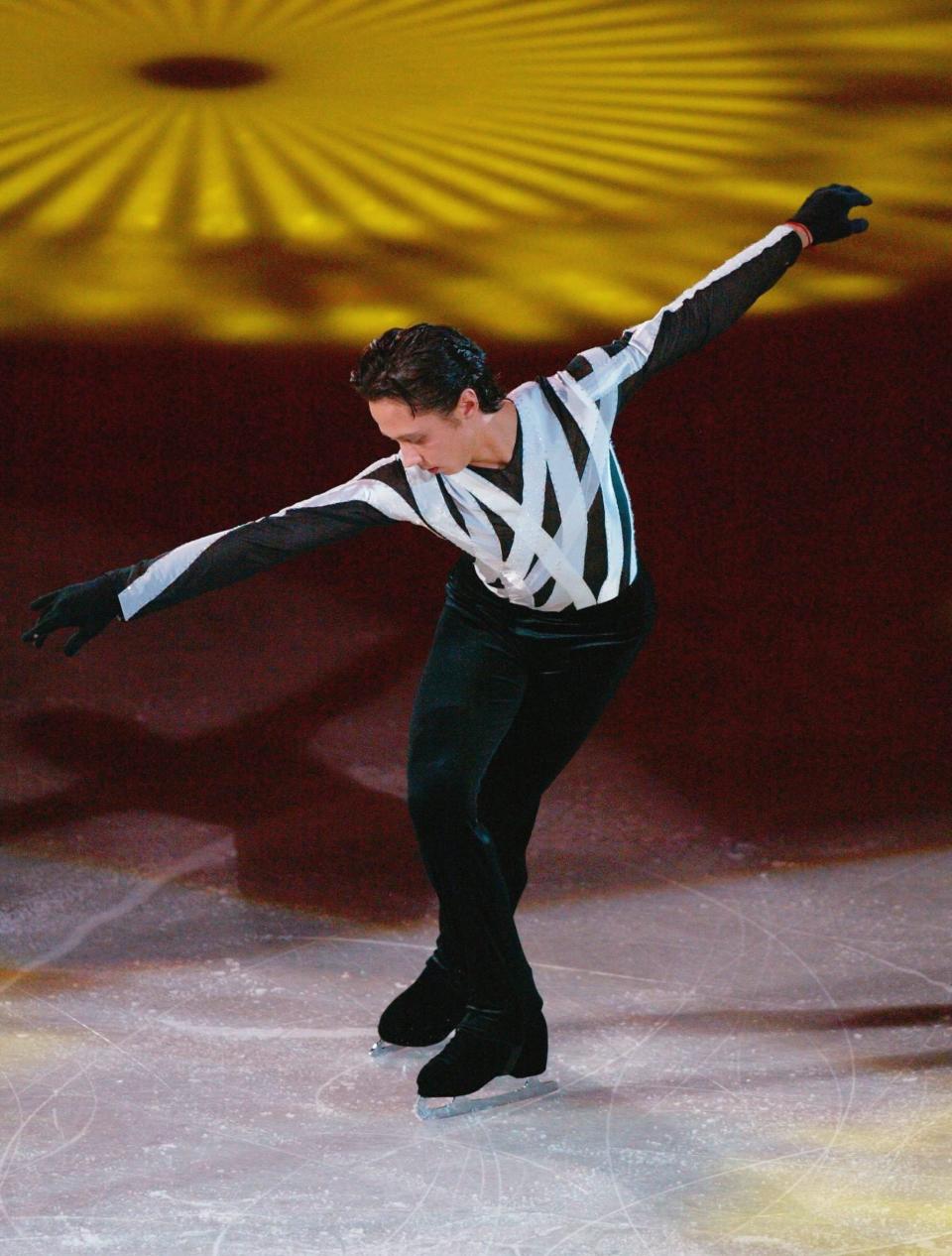 Performing at the&nbsp;Exhibition Gala at the 2004 World Figure Skating Championships in Dortmund, Germany, on March 28, 2004.