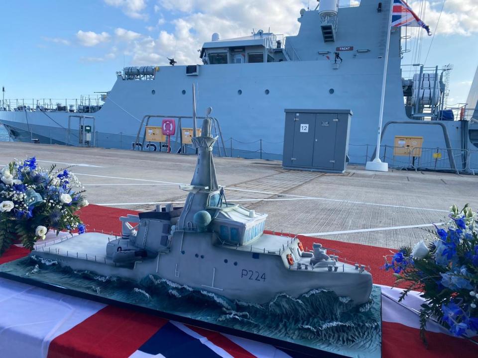 特倫斯號（HMS Trent）8月3日於英國樸茨茅斯港（Portsmouth）舉行服役儀式。   圖：翻攝自Christopher Gardner 推特