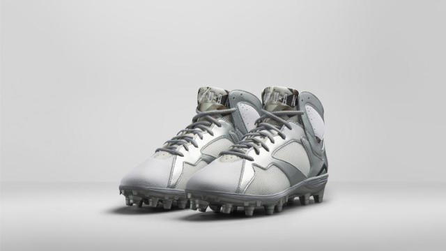 michael crabtree cleats