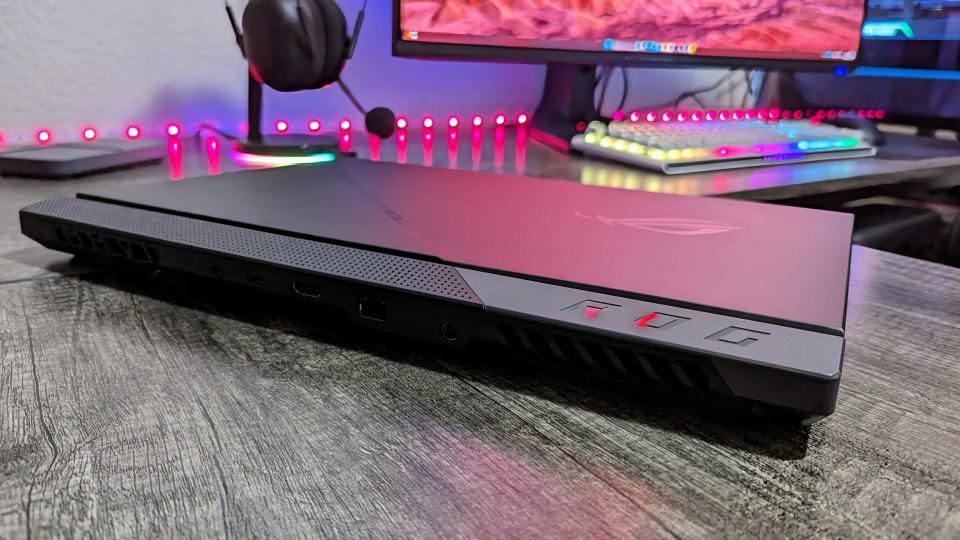 Image of the ASUS ROG Strix SCAR 17 X3D (2023).