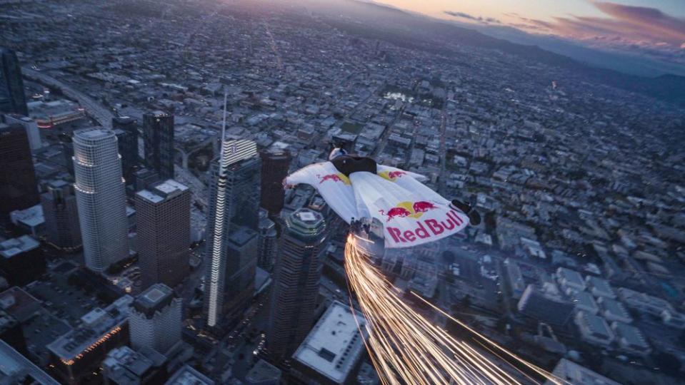 Red Bull skydiver | Andy Farrington/Red Bull Content Pool