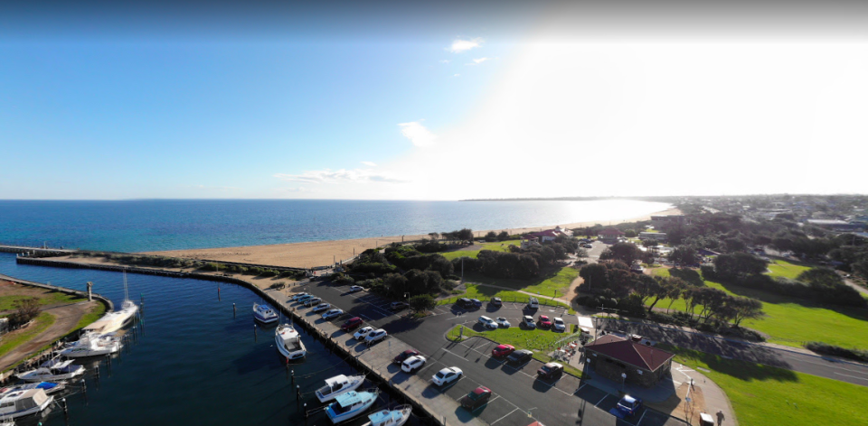 Mordialloc Beach as viewed from Mordialloc Pier. Source: Google Maps (file pic)