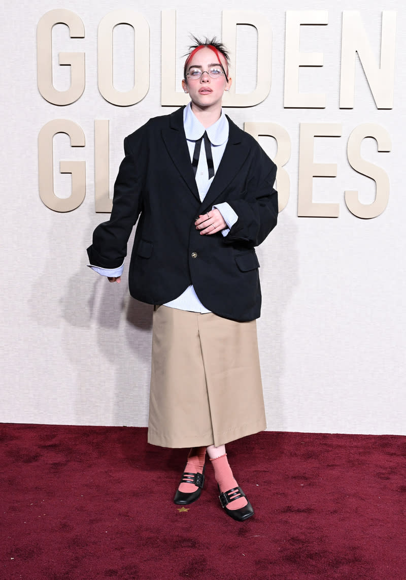 Golden Globe 2024 Winner Billie Eilish Dons Oversized Blazer by Willy