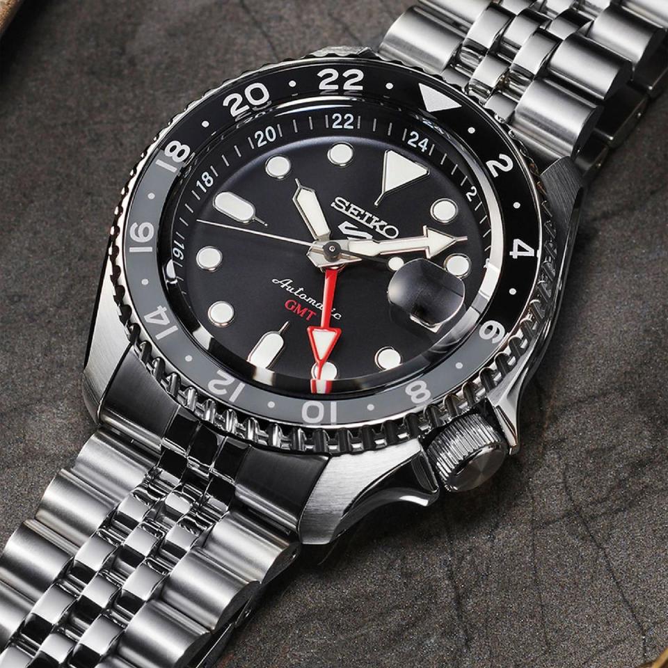 SEIKO 5 Sports GMT，SSK001K1，建議售價NT$13,500。