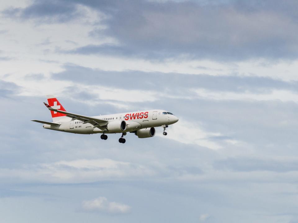 SWISS A220-100.