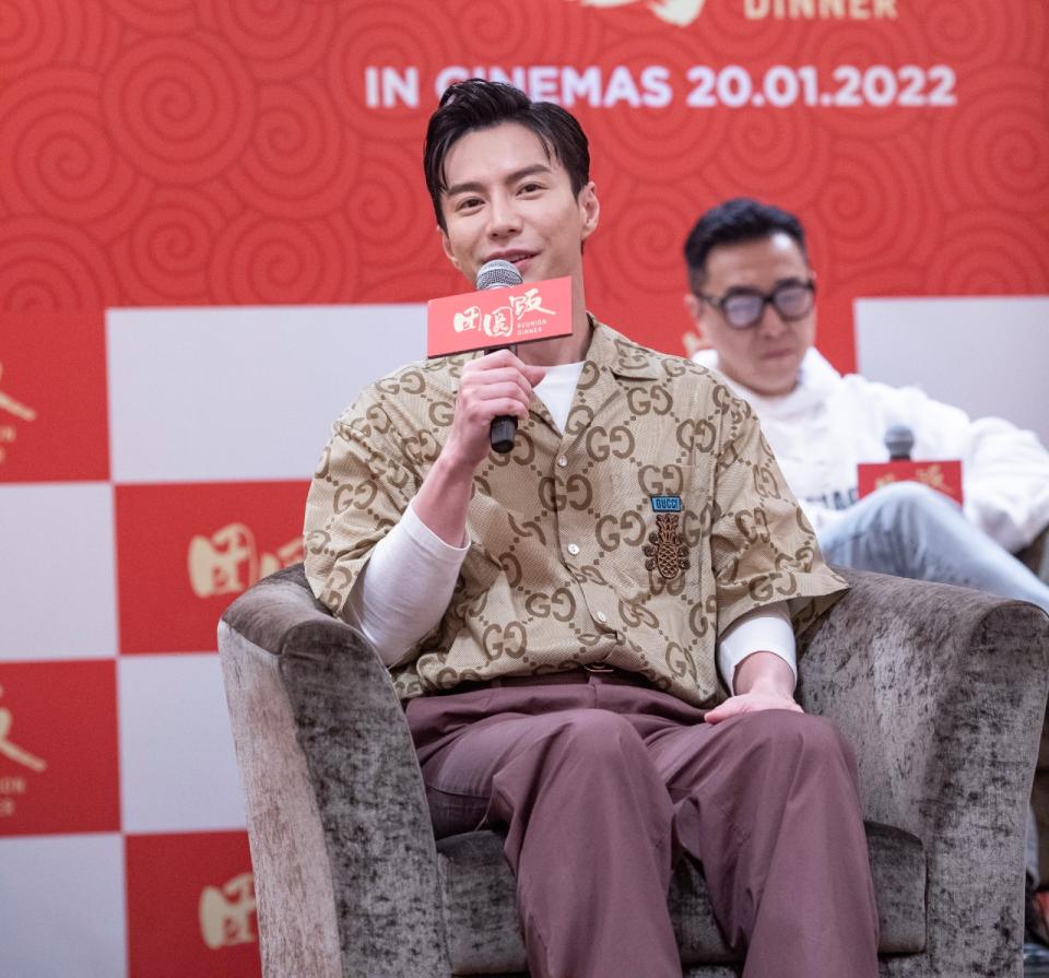 Actor Lawrence Wong and Guo Liang at the press conference for Reunion Dinner at Marina Bay Sands on 18 January 2022. (Photo: Golden Village Pictures)