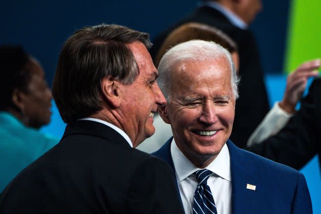 Bolsonaro and U.S. President Joe Biden chat after posing for a family photo during the Ninth Summit of the Americas in Los Angeles, June 10. (Photo: CHANDAN KHANNA via Getty Images)