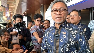 Zulkifli Hasan - Menteri Perdagangan Indonesia berbicara kepada pers