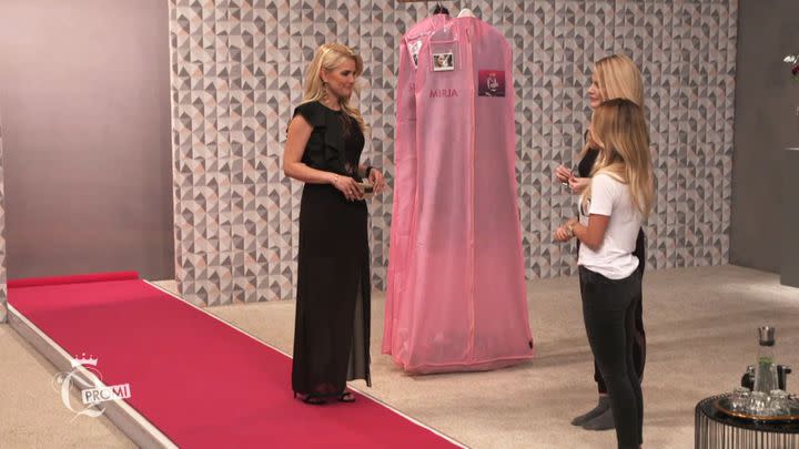 Zwischen Mirja du Mont, Suzan Odonkor und Jennifer Knäble war bei "Promi Shopping Queen" auf VOX das Eis auf Anhieb gebrochen. Statt oberflächlichem Fashion-Talk gab's beim Shopping-Bummel intime Geständnisse und emotionale Momente ...