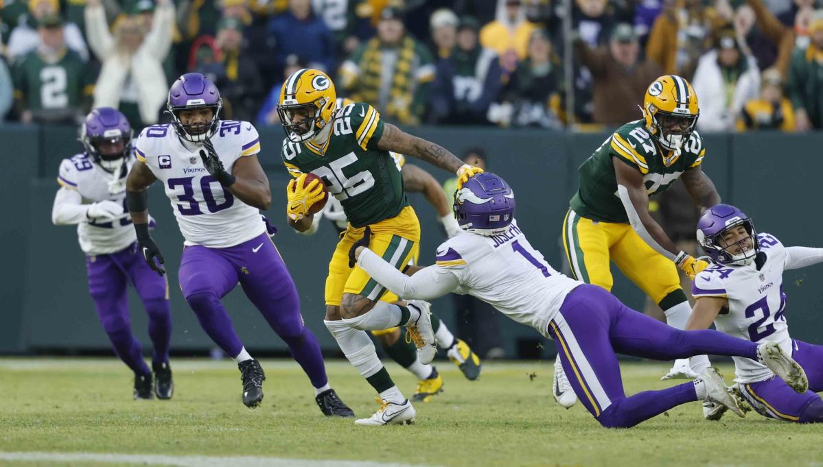 Packers dominate Vikings, 41-17