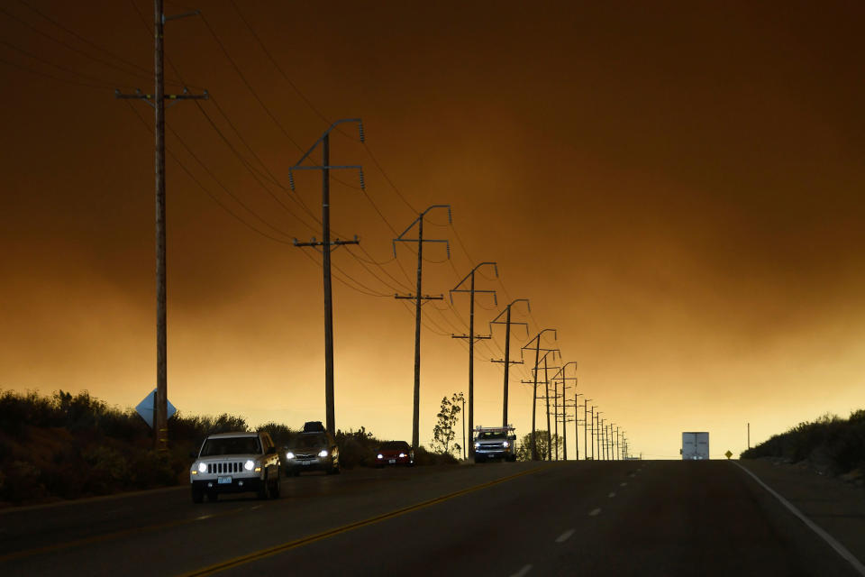 Southern California wildfire forces evacuations