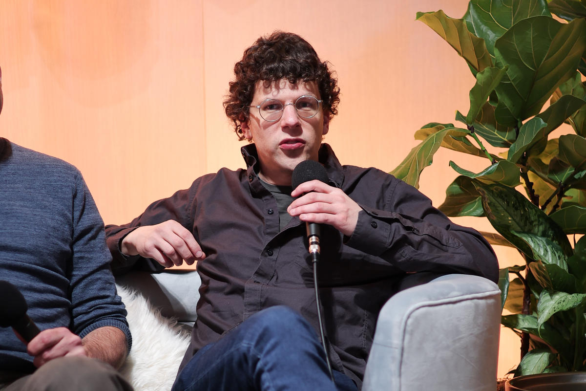 Jesse Eisenberg Says His Sundance Jewish Buddy Movie Is ‘not Political And Gives His Advice To 