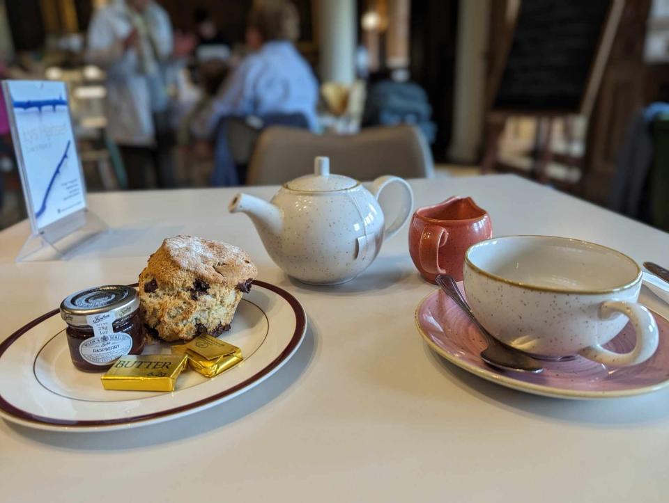 tea and scones callendar house