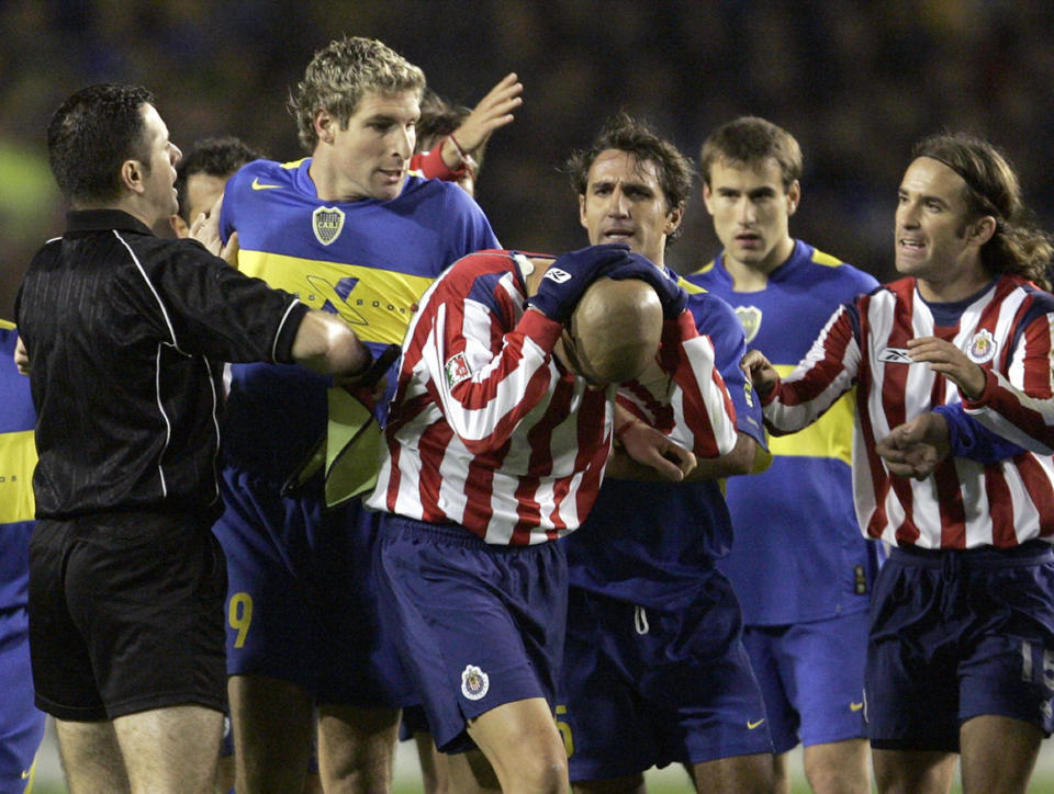 Chivas padeció en su visita a La Bombonera de Buenos Aires. (DANIEL GARCIA/AFP via Getty Images)