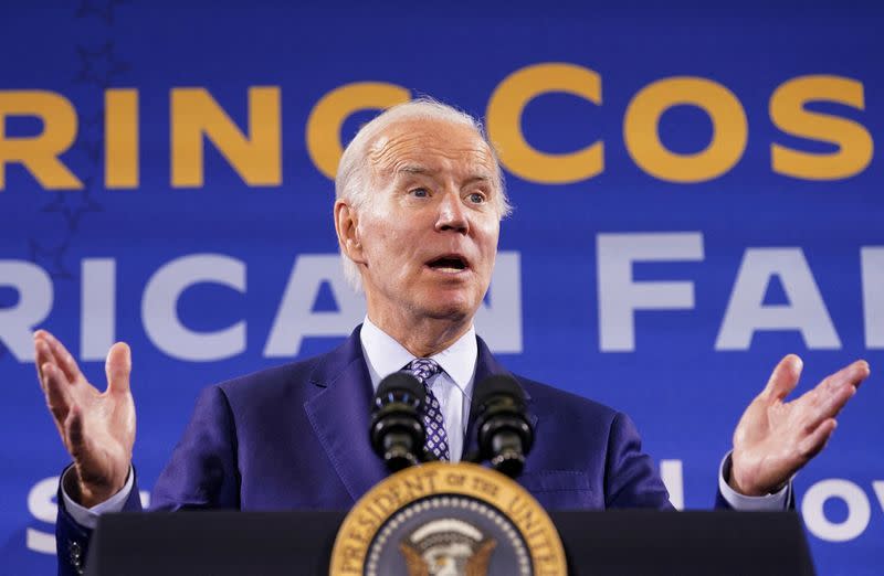 FILE PHOTO: U.S. President Joe Biden campaigns ahead of midterm elections in New Mexico