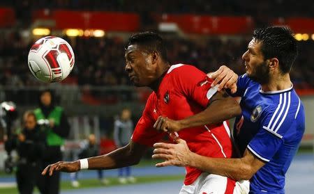 Austria's David Alaba (L) challenges Bosnia and Herzegovina's Emir Spahic during their international friendly soccer match at the Ernst Happel stadium in Vienna, March 31, 2015. REUTERS/Leonhard Foeger