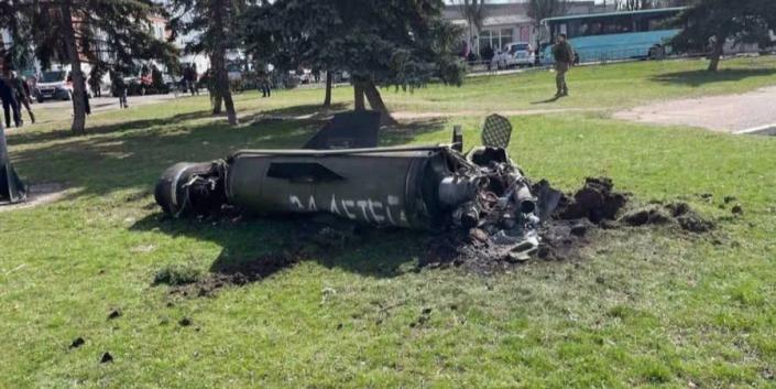 Remains of a missile near the Kramatorsk railway station