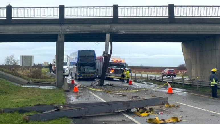 A driver for Chohan Freight Forwarders was involved in a collision with an overpass on Dec. 29 in Delta, British Columbia. (Photo: Mainroad Lower Mainland Contracting)