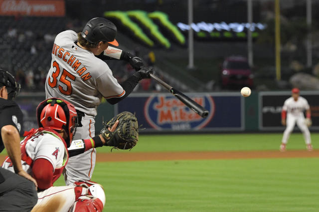 Santander's big night (3 hits, 3 RBIs) helps Orioles outlast