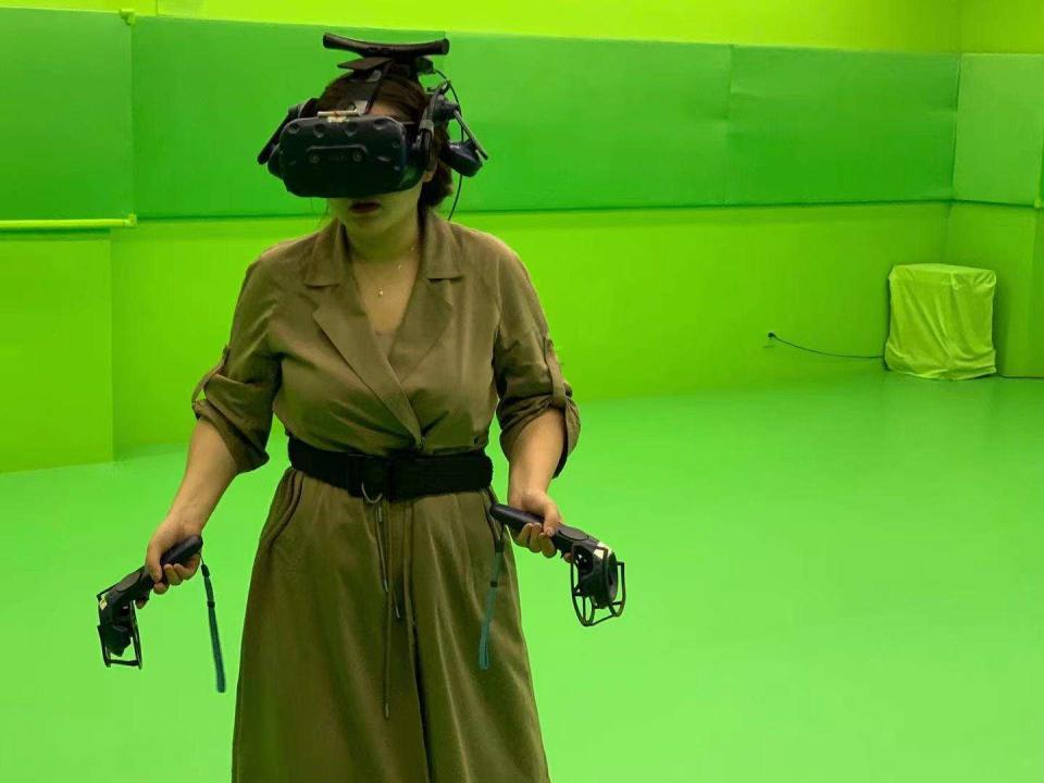記者在線下娛樂店體驗VR遊戲