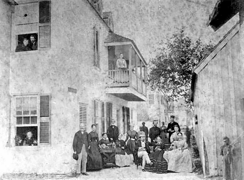 Visitors to the Ximenez-Fatio House in the 1860s