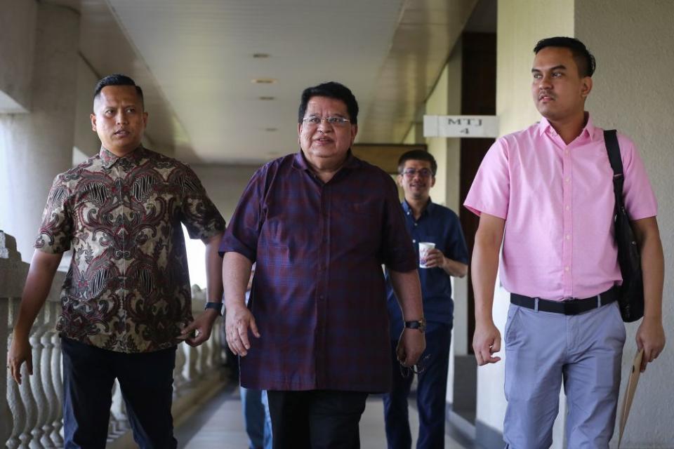 Former Federal Territories minister Datuk Seri Tengku Adnan Tengku Mansor arrives at the Kuala Lumpur Court Complex January 17, 2020. — Picture by Yusof Mat Isa