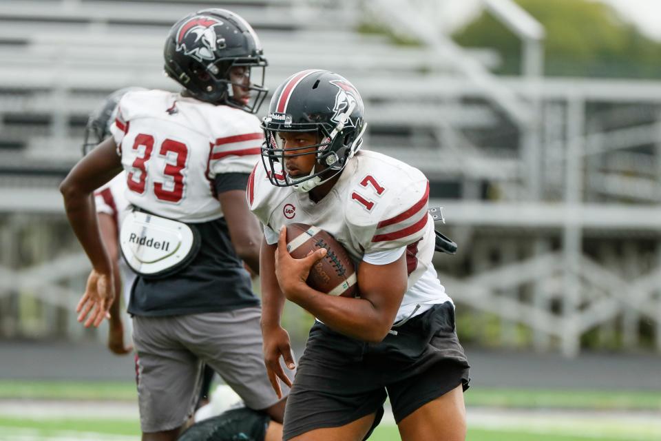 Dezmond Porter and Harvest Prep play Perry in a state semifinal Friday.