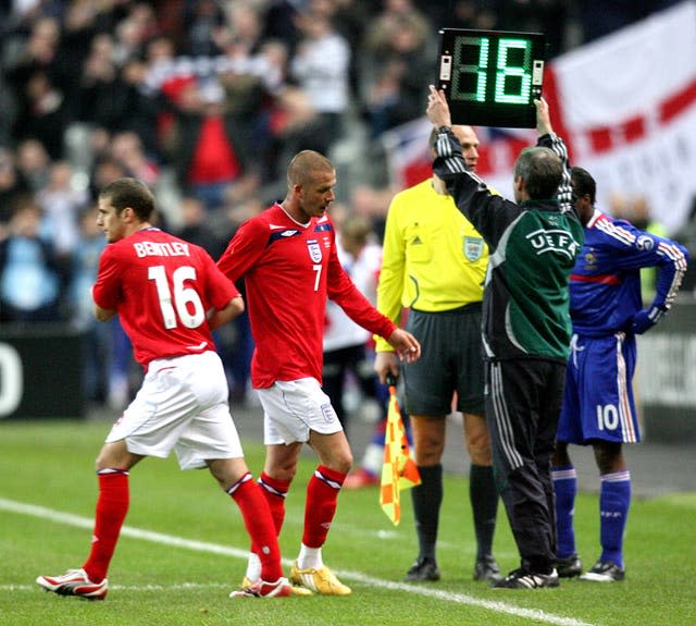 Beckham Won His 100th England Cap In A 1-0 Friendly - Businessperson - Free  Transparent PNG Download - PNGkey