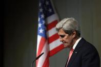 U.S. Secretary of State John Kerry speaks at a news conference at the end of the Iranian nuclear talks in Geneva November 10, 2013. REUTERS/Jason Reed