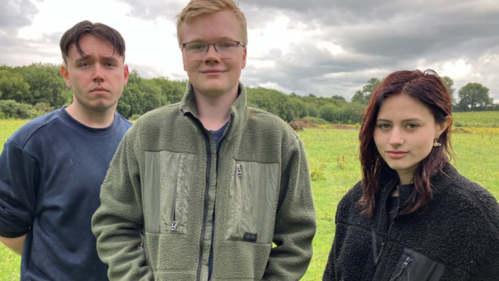 Estudiantes Zachary McCann, Michael Higgins y Holly Donaldson