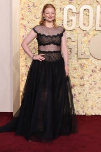 Sarah Snook Red Carpet Arrival Golden Globes 2024