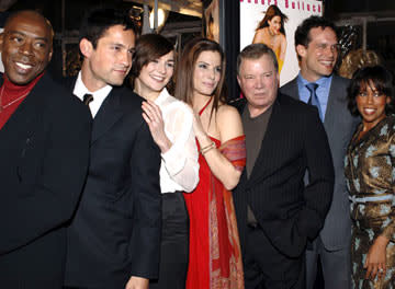 Ernie Hudson , Enrique Murciano Jr. , Heather Burns , Sandra Bullock , William Shatner , Diedrich Bader and Regina King at the Hollywood premiere of Warner Bros. Pictures' Miss Congeniality 2: Armed and Fabulous