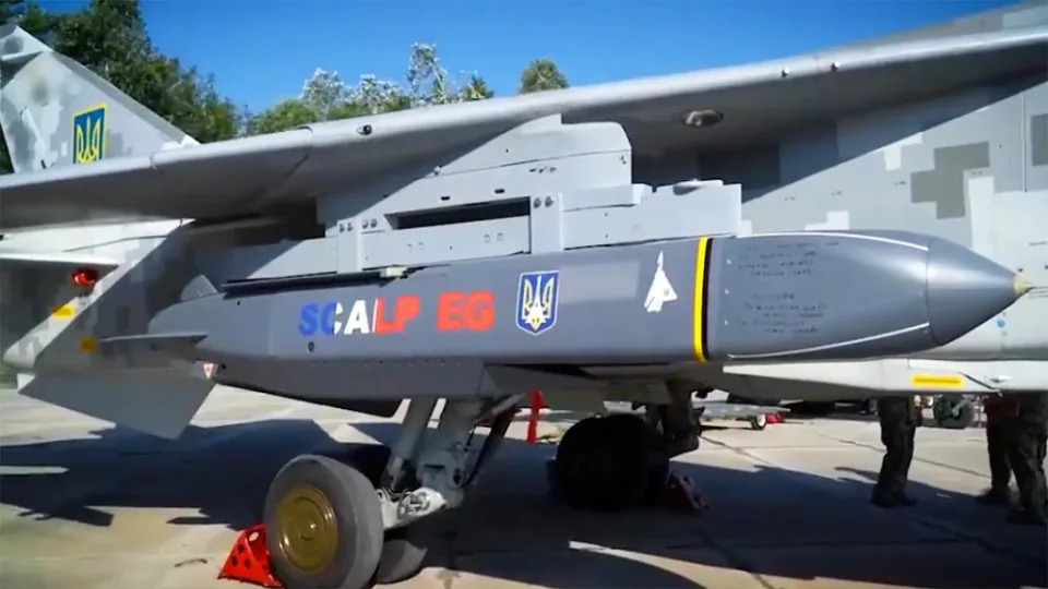 A Ukrainian Su-24 carrying a SCALP-EG cruise missile. <em>Ukrainian Ministry of Defense</em><br> A Ukrainian Su-24 carrying a SCALP-EG cruise missile. <em>Ukrainian Ministry of Defense</em>