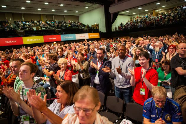 Delegates give a standing ovation after a speech at the Labour Party conference in 2019. (Photo: Andrew Aitchison via Getty Images)