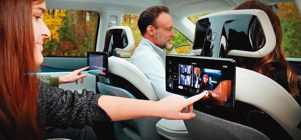 鴻海與全球第四大車廠Stellantis合資成立Mobile Drive，一起布局車用智慧座艙。（翻攝自Stellantis官網）