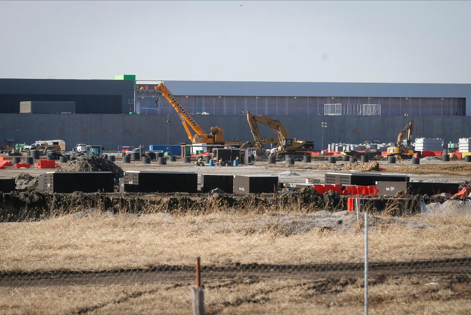 Construction is underway on a new Facebook data center in Altoona that, when completed, will make the complex the largest globally for parent company Meta.