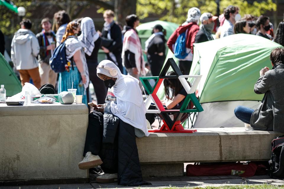 U-M students set up encampment for Gaza at the Diag in Ann Arbor on Monday, April 22, 2024.