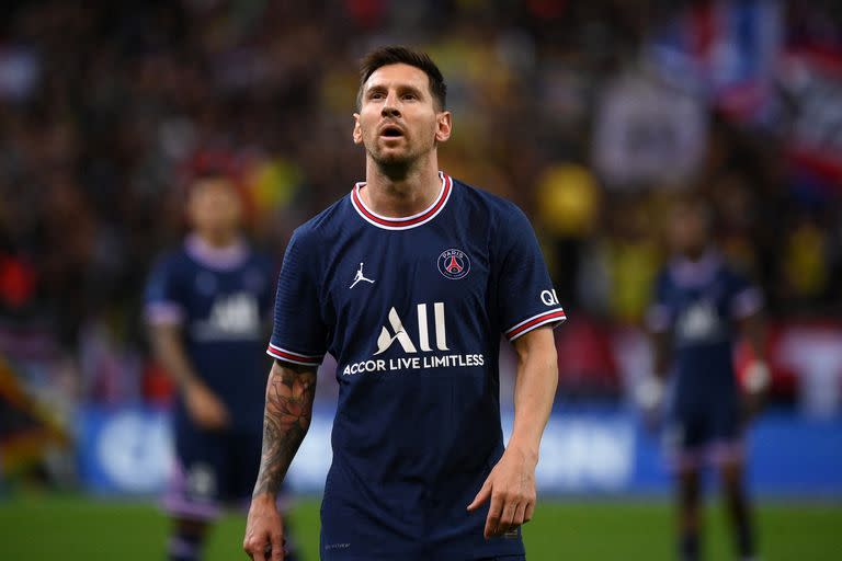 Messi y su mirada para ir descubriendo un entorno en el que todo es nuevo.